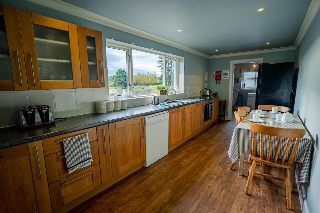 The Farmhouse, 6 Bed Property, Форрес Экстерьер фото